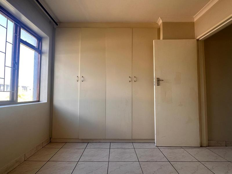 To Let 2 Bedroom Property for Rent in Strand Central Western Cape